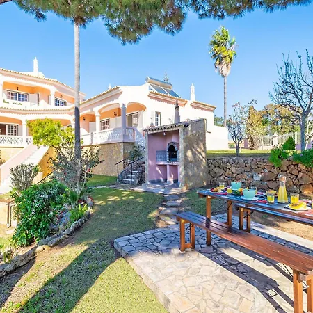 Villa In Albufeira Near Pescadores Beach * Albufeira