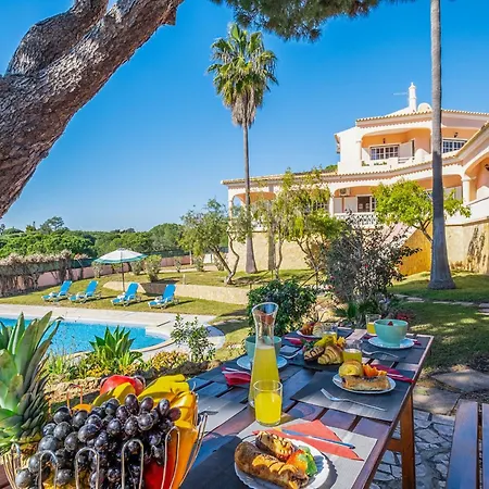 Villa In Albufeira Near Pescadores Beach *