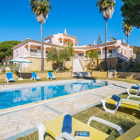 Villa In Albufeira Near Pescadores Beach Villa