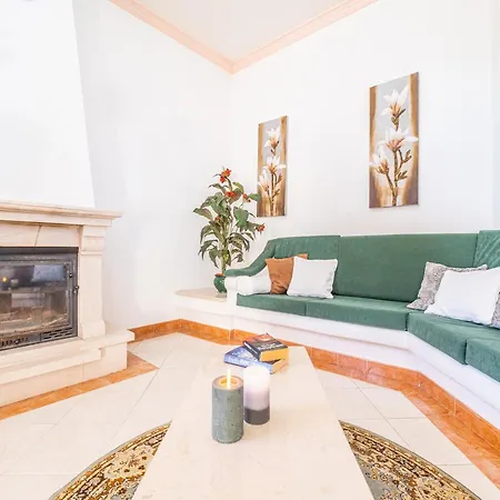 Villa In Albufeira Near Pescadores Beach * Albufeira